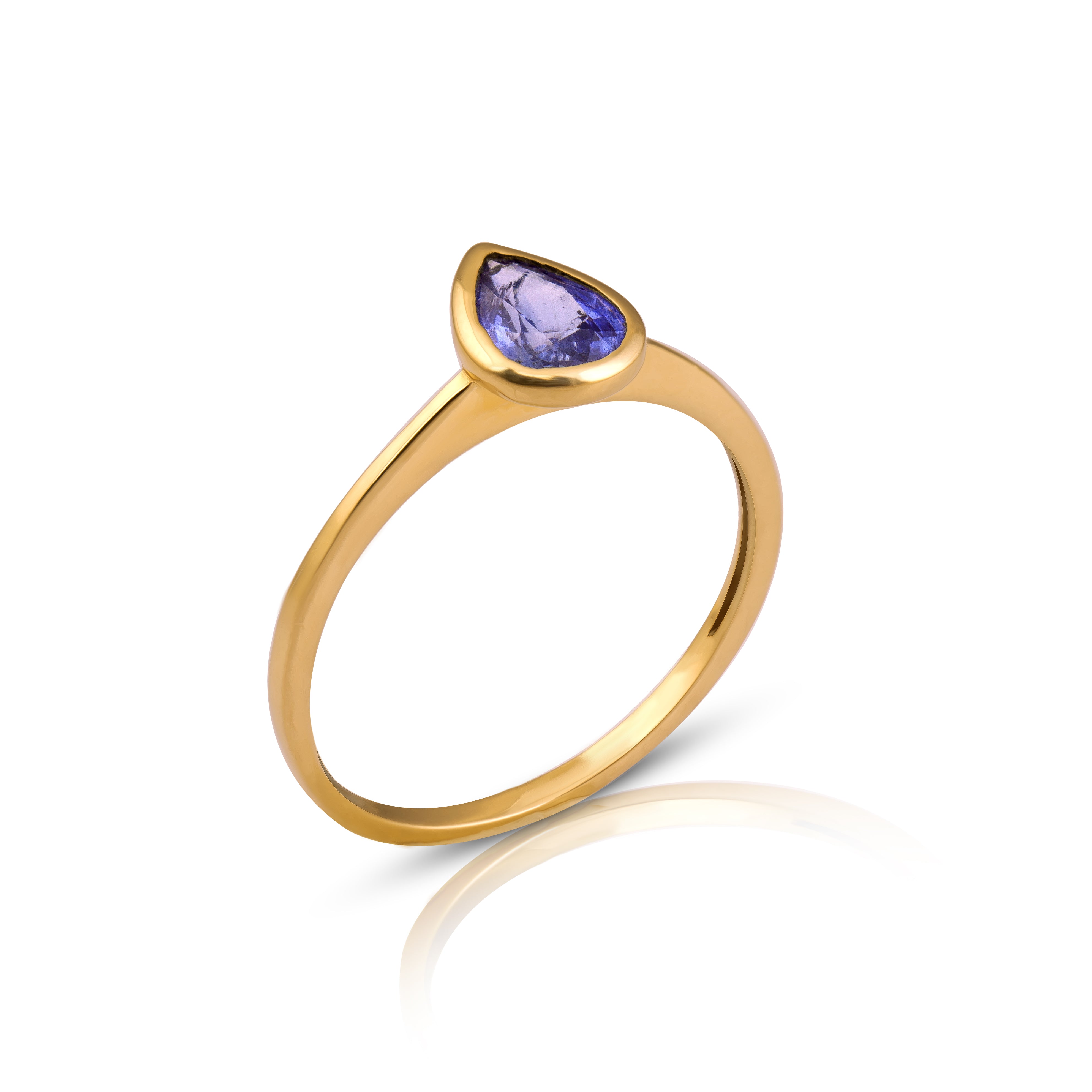 14 karat gold sapphire ring