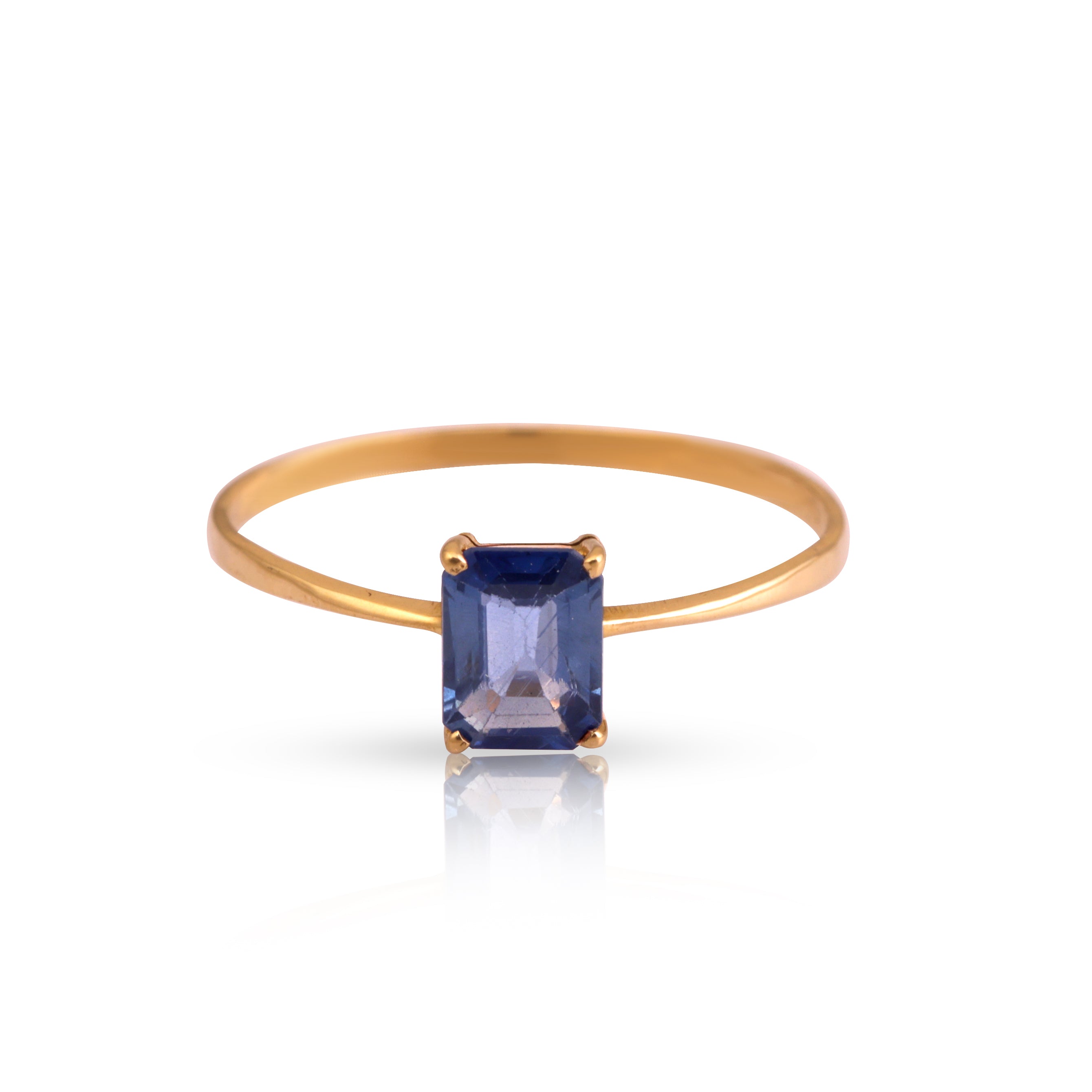 14 karat gold sapphire ring