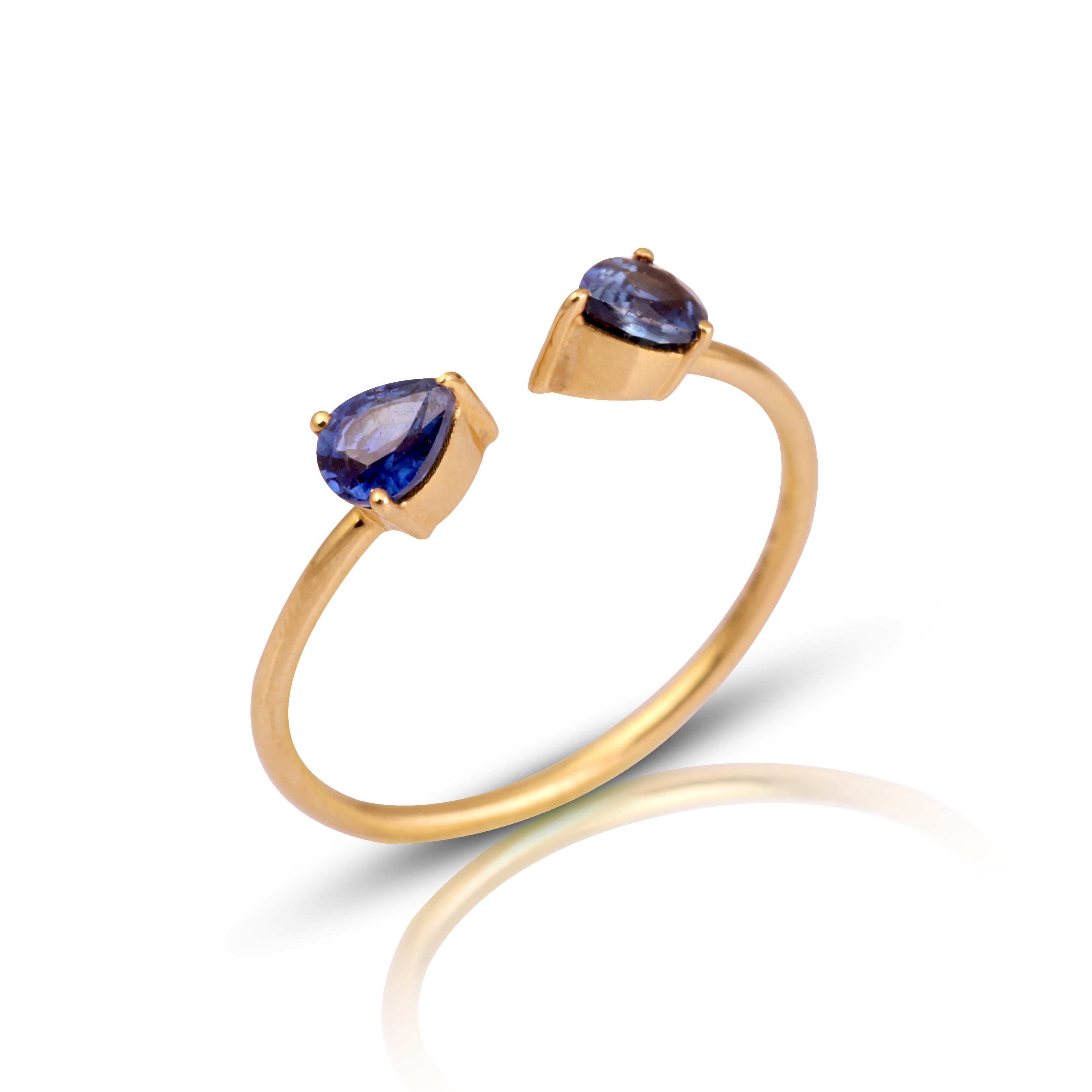 14 karat gold sapphire ring