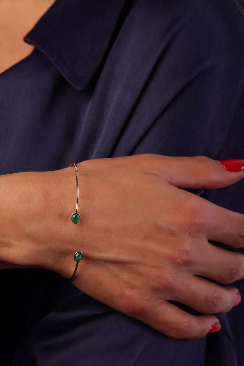 14 karat gold emerald bracelet